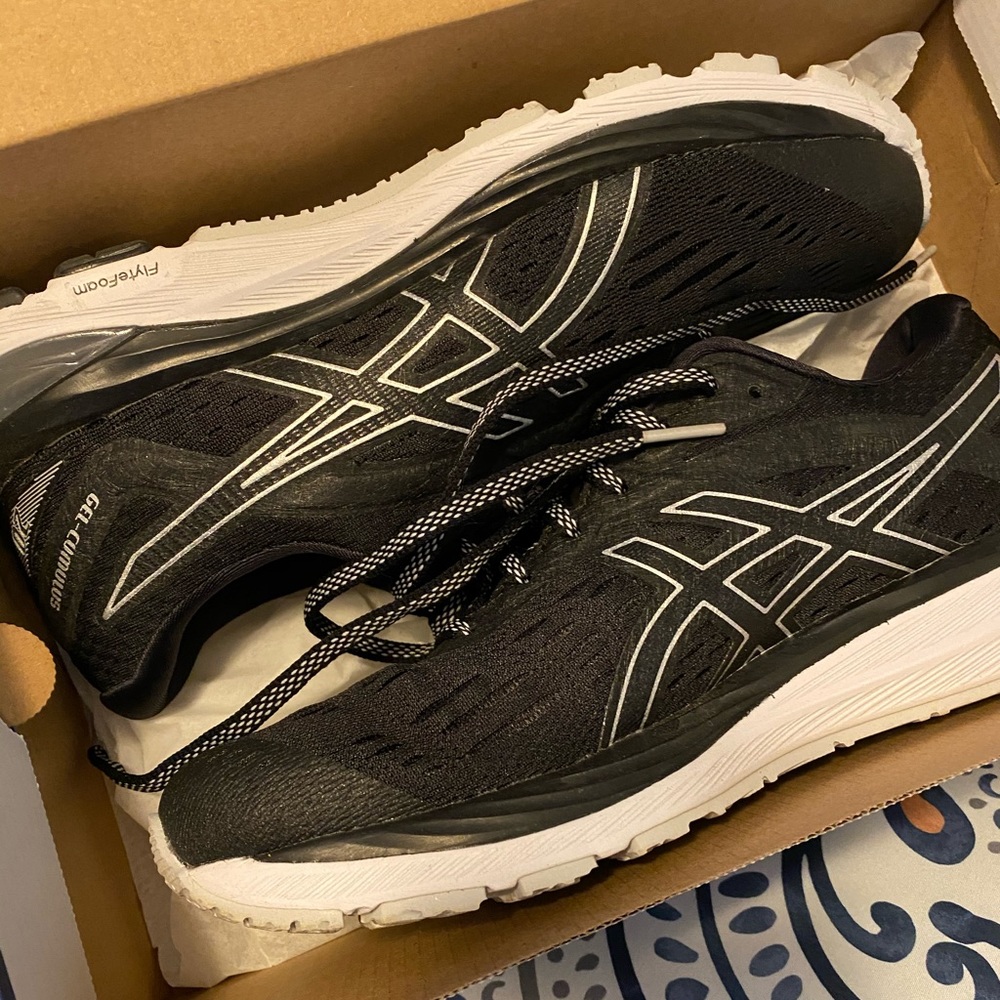 ASICS Gel Cumulus 20 • Size 8 1/2 • EUC